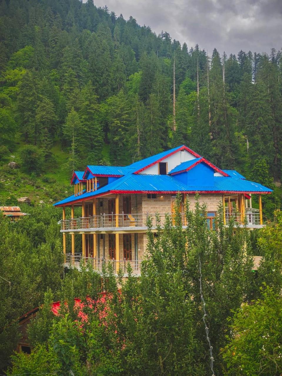 New Brahma Cafe Guest House Kalgha Dış mekan fotoğraf