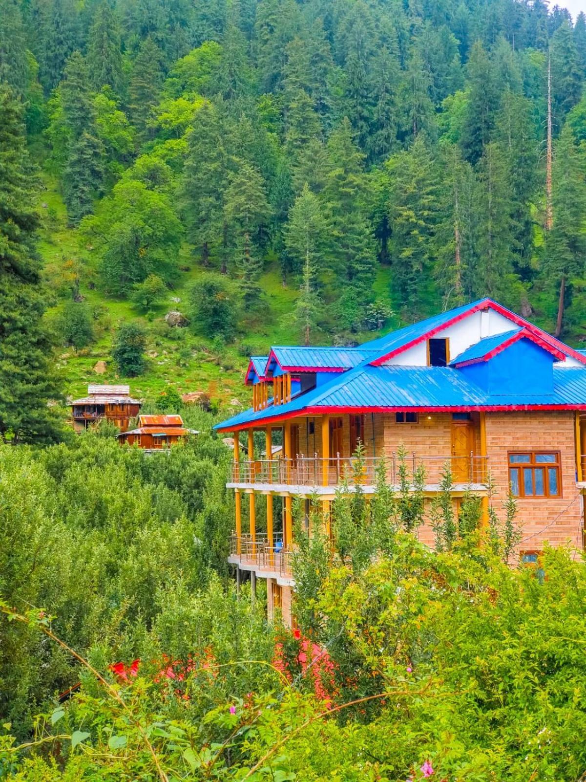 New Brahma Cafe Guest House Kalgha Dış mekan fotoğraf