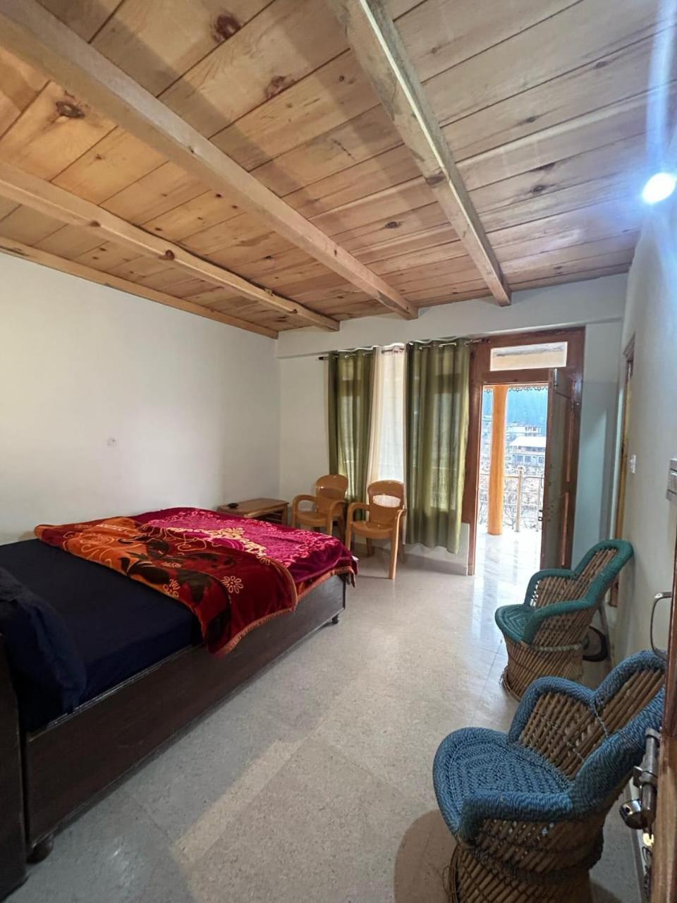 New Brahma Cafe Guest House Kalgha Dış mekan fotoğraf